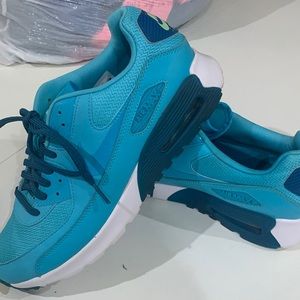 Nike Air Max Teal Women’s 9 Pristine Condition